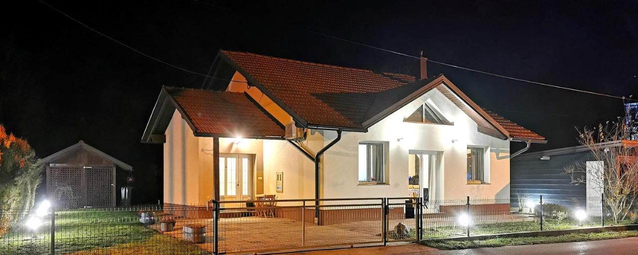 Holiday Home Melani Sinac Экстерьер фото